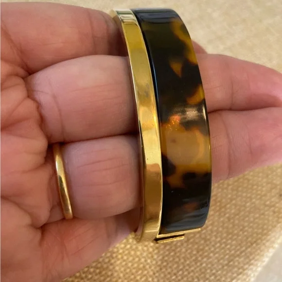 Stella & Dot Tortoise Hinged Bangle Bracelet Chic Business Casual - Picture 9 of 9